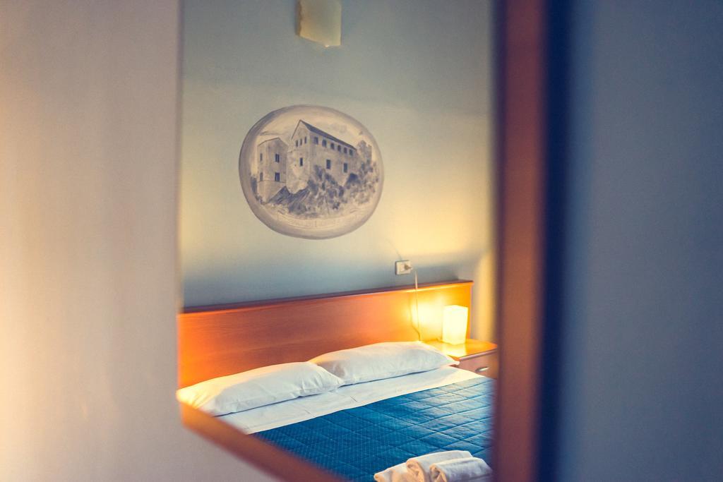 Hotel La Gaietta Millesimo المظهر الخارجي الصورة