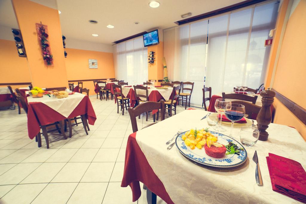 Hotel La Gaietta Millesimo المظهر الخارجي الصورة